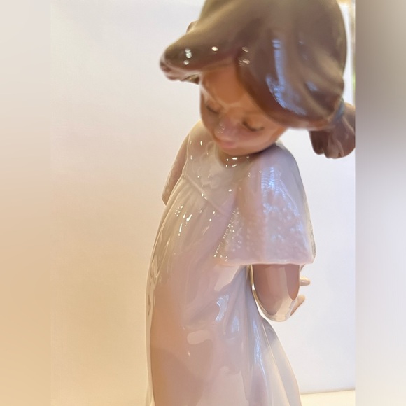 Lladro Nao “So Shy Girl” - Picture 3 of 7